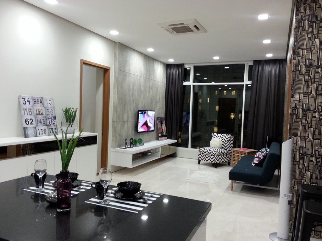 Kl101​ ​Service Suite​ ​​At Soho Suites Klcc Куала-Лумпур Екстер'єр фото